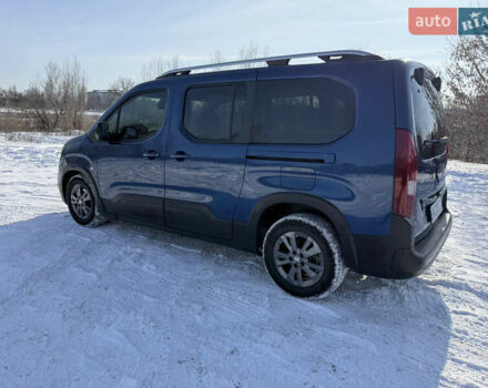 Синій Пежо Rifter, об'ємом двигуна 1.5 л та пробігом 92 тис. км за 21400 $, фото 49 на Automoto.ua