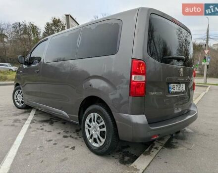 Серый Пежо Traveller, объемом двигателя 2 л и пробегом 190 тыс. км за 20999 $, фото 3 на Automoto.ua