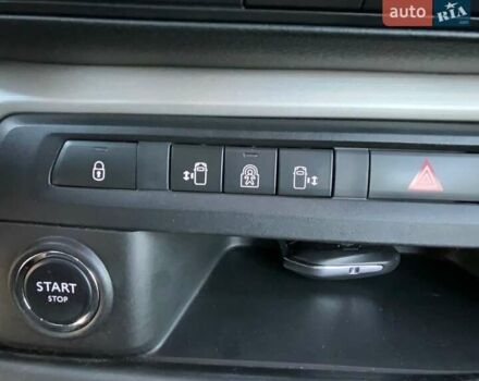 Сірий Пежо Traveller, об'ємом двигуна 2 л та пробігом 110 тис. км за 29900 $, фото 15 на Automoto.ua