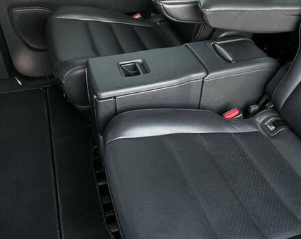 Сірий Пежо Traveller, об'ємом двигуна 2 л та пробігом 184 тис. км за 30200 $, фото 12 на Automoto.ua