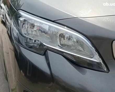 Сірий Пежо Traveller, об'ємом двигуна 2 л та пробігом 167 тис. км за 30990 $, фото 5 на Automoto.ua