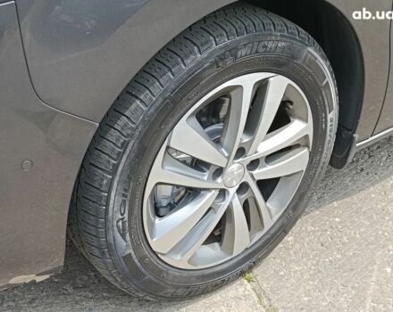 Сірий Пежо Traveller, об'ємом двигуна 2 л та пробігом 167 тис. км за 30990 $, фото 3 на Automoto.ua