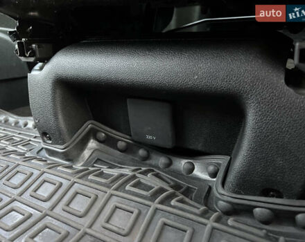 Серый Пежо Traveller, объемом двигателя 2 л и пробегом 75 тыс. км за 34500 $, фото 33 на Automoto.ua