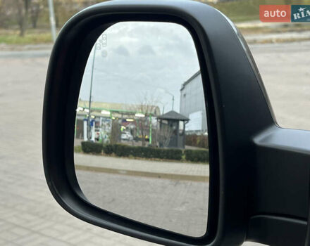 Серый Пежо Traveller, объемом двигателя 2 л и пробегом 75 тыс. км за 34500 $, фото 35 на Automoto.ua