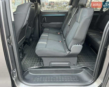 Серый Пежо Traveller, объемом двигателя 2 л и пробегом 75 тыс. км за 34500 $, фото 12 на Automoto.ua