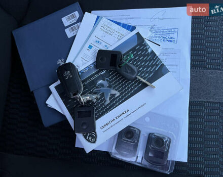 Серый Пежо Traveller, объемом двигателя 2 л и пробегом 75 тыс. км за 34500 $, фото 38 на Automoto.ua