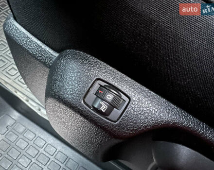 Серый Пежо Traveller, объемом двигателя 2 л и пробегом 75 тыс. км за 34500 $, фото 31 на Automoto.ua