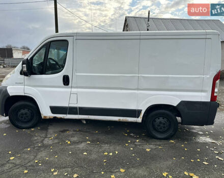 Белый Пежо Boxer, объемом двигателя 2.2 л и пробегом 260 тыс. км за 3500 $, фото 2 на Automoto.ua