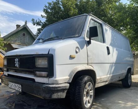 Белый Пежо Boxer, объемом двигателя 2.5 л и пробегом 140 тыс. км за 850 $, фото 1 на Automoto.ua