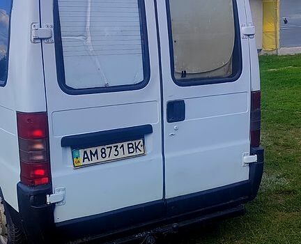 Белый Пежо Boxer, объемом двигателя 2.4 л и пробегом 450 тыс. км за 2400 $, фото 5 на Automoto.ua