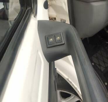 Білий Пежо Boxer, об'ємом двигуна 2.5 л та пробігом 400 тис. км за 2250 $, фото 26 на Automoto.ua