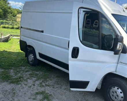 Белый Пежо Boxer, объемом двигателя 2.2 л и пробегом 400 тыс. км за 7500 $, фото 3 на Automoto.ua