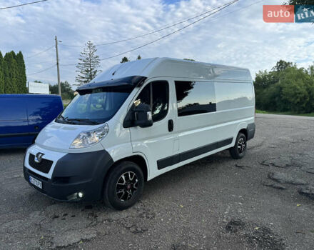 Белый Пежо Boxer, объемом двигателя 2.2 л и пробегом 280 тыс. км за 12300 $, фото 2 на Automoto.ua