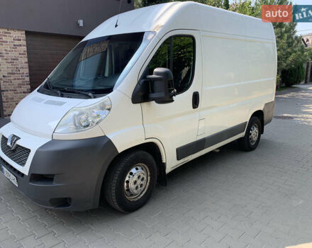 Белый Пежо Boxer, объемом двигателя 2.2 л и пробегом 370 тыс. км за 9900 $, фото 4 на Automoto.ua