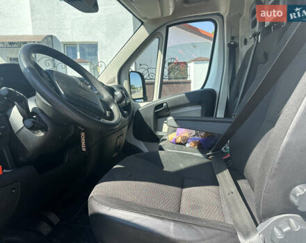 Белый Пежо Boxer, объемом двигателя 2.2 л и пробегом 300 тыс. км за 14300 $, фото 6 на Automoto.ua