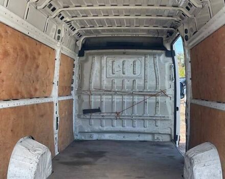Белый Пежо Boxer, объемом двигателя 2 л и пробегом 334 тыс. км за 12000 $, фото 9 на Automoto.ua