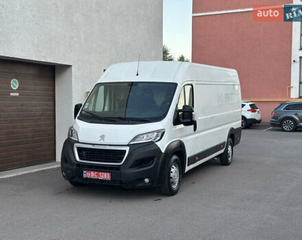 Белый Пежо Boxer, объемом двигателя 2 л и пробегом 261 тыс. км за 13200 $, фото 2 на Automoto.ua