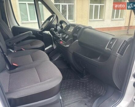 Белый Пежо Boxer, объемом двигателя 2.2 л и пробегом 10 тыс. км за 28000 $, фото 5 на Automoto.ua