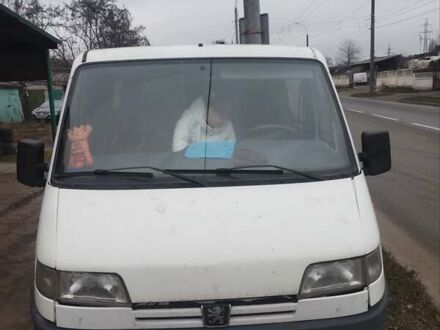 Белый Пежо Boxer, объемом двигателя 1.9 л и пробегом 100 тыс. км за 2100 $, фото 1 на Automoto.ua