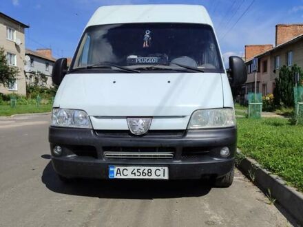 Белый Пежо Boxer, объемом двигателя 2.8 л и пробегом 400 тыс. км за 4300 $, фото 1 на Automoto.ua