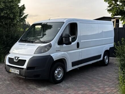 Белый Пежо Boxer, объемом двигателя 2.2 л и пробегом 390 тыс. км за 4900 $, фото 1 на Automoto.ua