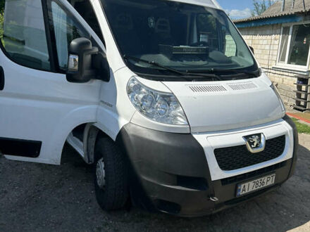 Белый Пежо Boxer, объемом двигателя 2.2 л и пробегом 400 тыс. км за 7500 $, фото 1 на Automoto.ua