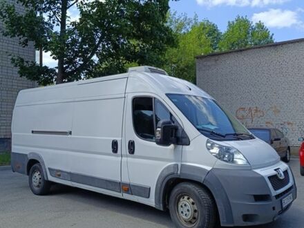 Белый Пежо Boxer, объемом двигателя 2.2 л и пробегом 125 тыс. км за 9300 $, фото 1 на Automoto.ua