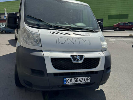 Белый Пежо Boxer, объемом двигателя 2.2 л и пробегом 400 тыс. км за 8700 $, фото 1 на Automoto.ua