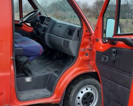 Красный Пежо Boxer, объемом двигателя 2.5 л и пробегом 290 тыс. км за 1200 $, фото 4 на Automoto.ua