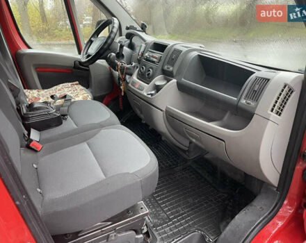 Красный Пежо Boxer, объемом двигателя 2.2 л и пробегом 310 тыс. км за 6700 $, фото 10 на Automoto.ua