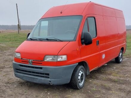 Красный Пежо Boxer, объемом двигателя 2.5 л и пробегом 290 тыс. км за 1200 $, фото 1 на Automoto.ua