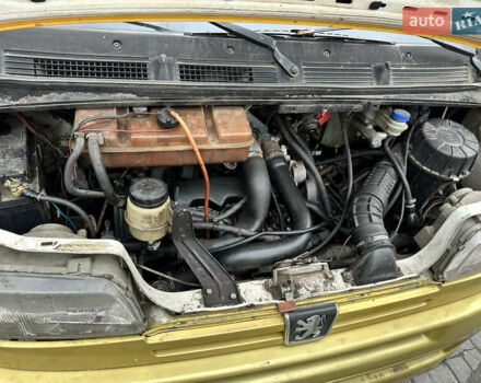 Желтый Пежо Boxer, объемом двигателя 2.5 л и пробегом 420 тыс. км за 2500 $, фото 2 на Automoto.ua