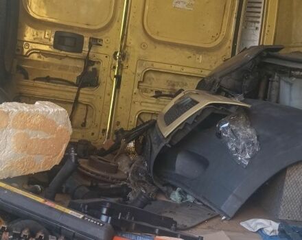 Желтый Пежо Boxer, объемом двигателя 2 л и пробегом 200 тыс. км за 2000 $, фото 2 на Automoto.ua