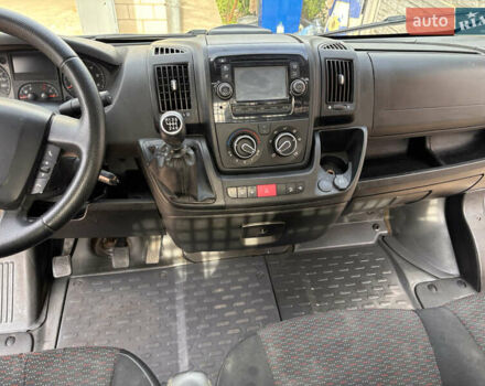 Серый Пежо Boxer, объемом двигателя 2.2 л и пробегом 90 тыс. км за 15000 $, фото 15 на Automoto.ua