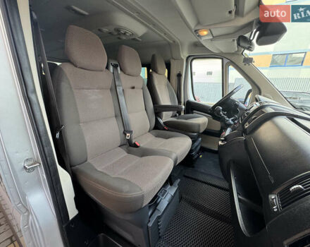 Сірий Пежо Boxer, об'ємом двигуна 2 л та пробігом 240 тис. км за 21900 $, фото 33 на Automoto.ua