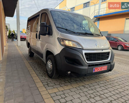 Сірий Пежо Boxer, об'ємом двигуна 2 л та пробігом 240 тис. км за 21900 $, фото 5 на Automoto.ua