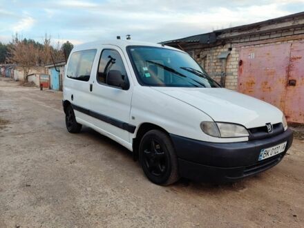 Пежо Другая 2001 в Вараш (Кузнецовск) на Automoto.ua Белый Пежо Другая, объемом двигателя 1.9 л и пробегом 180 тыс. км за 2200 $, фото 1 на Automoto.ua