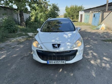 Пежо Другая 2008 в Петропавловке на Automoto.ua Белый Пежо Другая, объемом двигателя 1.6 л и пробегом 320 тыс. км за 4700 $, фото 1 на Automoto.ua