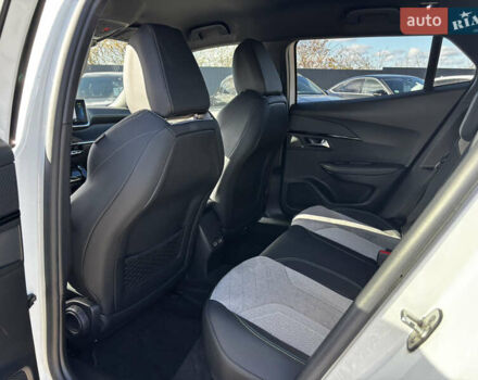 Белый Пежо e-2008, объемом двигателя 0 л и пробегом 122 тыс. км за 16850 $, фото 40 на Automoto.ua