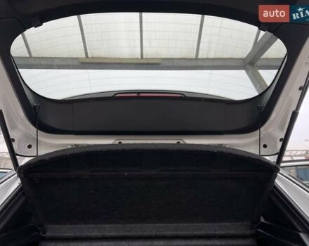 Белый Пежо e-2008, объемом двигателя 0 л и пробегом 131 тыс. км за 15750 $, фото 46 на Automoto.ua