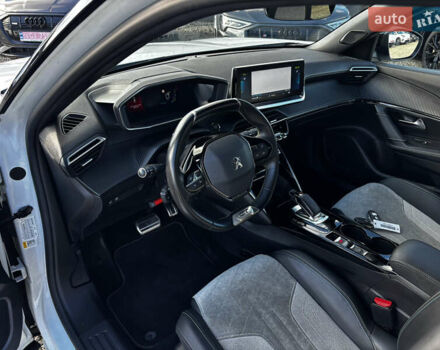 Белый Пежо e-2008, объемом двигателя 0 л и пробегом 122 тыс. км за 16850 $, фото 23 на Automoto.ua