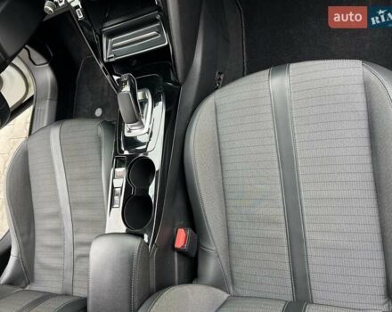 Белый Пежо e-2008, объемом двигателя 0 л и пробегом 131 тыс. км за 15750 $, фото 32 на Automoto.ua