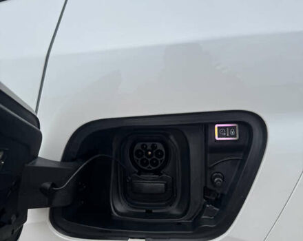 Білий Пежо e-2008, об'ємом двигуна 0 л та пробігом 142 тис. км за 16999 $, фото 32 на Automoto.ua