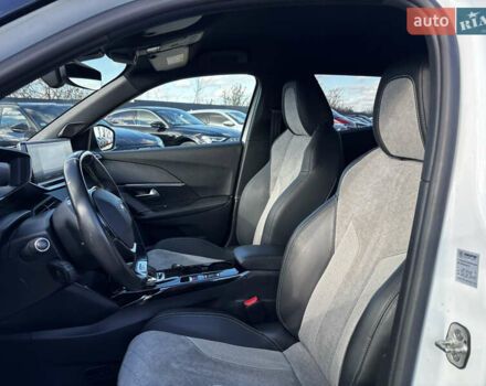 Белый Пежо e-2008, объемом двигателя 0 л и пробегом 122 тыс. км за 16850 $, фото 20 на Automoto.ua