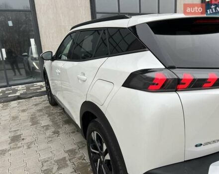 Белый Пежо e-2008, объемом двигателя 0 л и пробегом 131 тыс. км за 15750 $, фото 17 на Automoto.ua