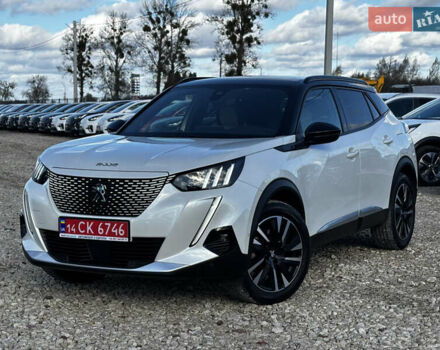 Белый Пежо e-2008, объемом двигателя 0 л и пробегом 122 тыс. км за 16850 $, фото 3 на Automoto.ua