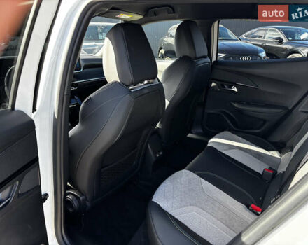 Белый Пежо e-2008, объемом двигателя 0 л и пробегом 122 тыс. км за 16850 $, фото 38 на Automoto.ua