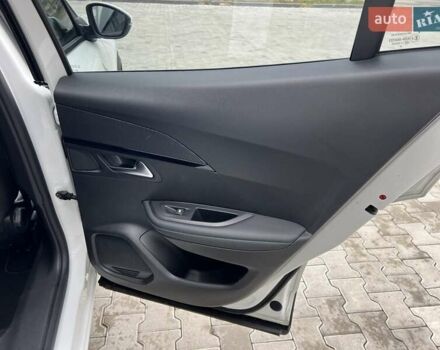 Белый Пежо e-2008, объемом двигателя 0 л и пробегом 131 тыс. км за 15750 $, фото 35 на Automoto.ua