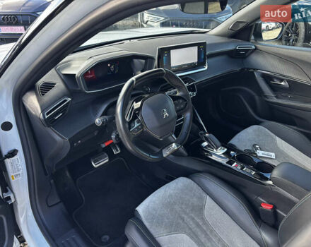 Белый Пежо e-2008, объемом двигателя 0 л и пробегом 122 тыс. км за 16850 $, фото 22 на Automoto.ua