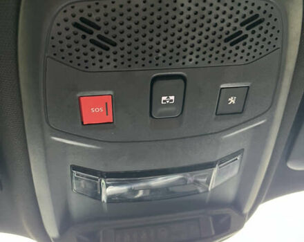 Білий Пежо e-2008, об'ємом двигуна 0 л та пробігом 67 тис. км за 15500 $, фото 16 на Automoto.ua